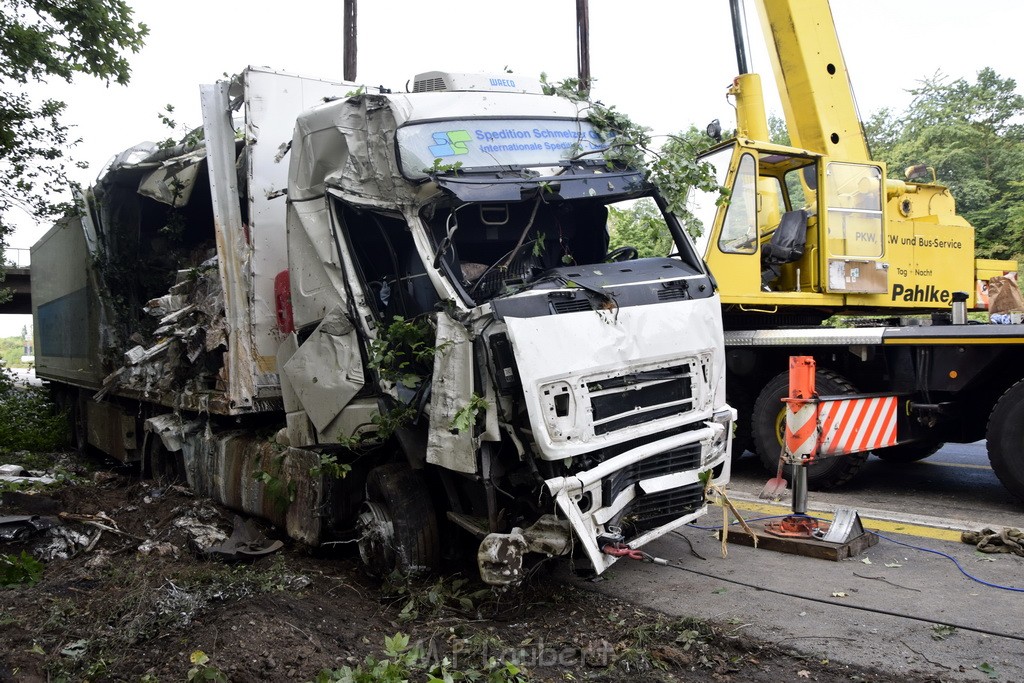 Schwerer VU A 3 Rich Oberhausen Hoehe AK Leverkusen P621.JPG - Miklos Laubert